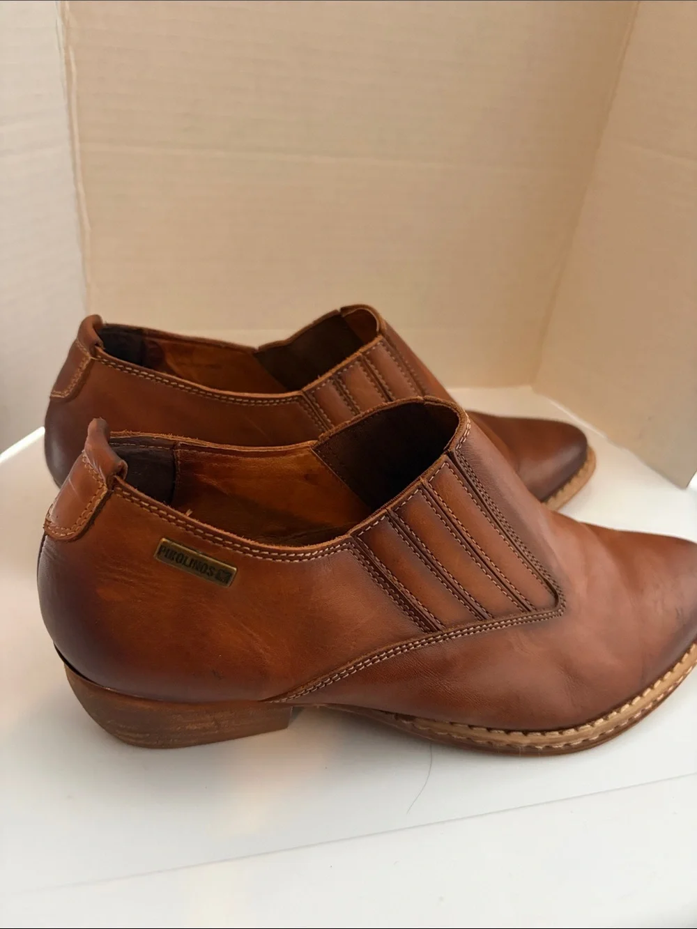 PIKOLINOS smooth tan